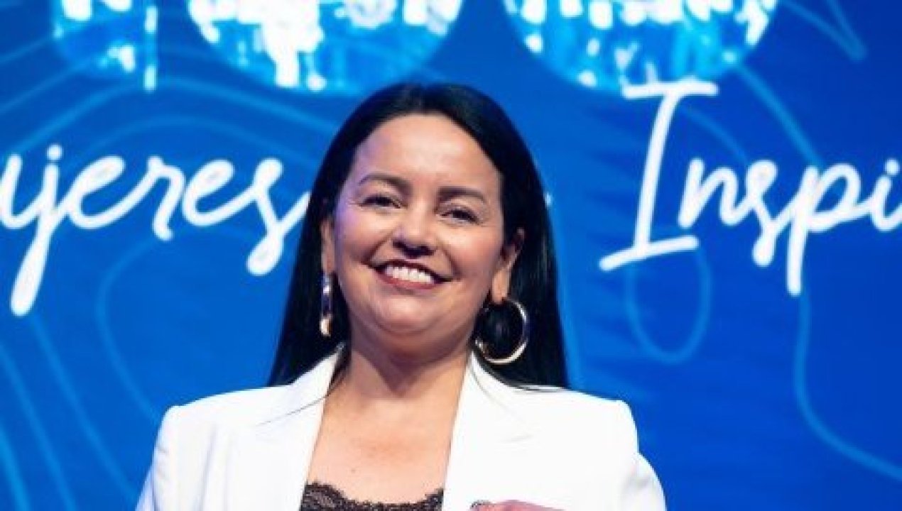 /trabajadora-de-kinross-es-reconocida-entre-las-100-mujeres-inspiradoras-de