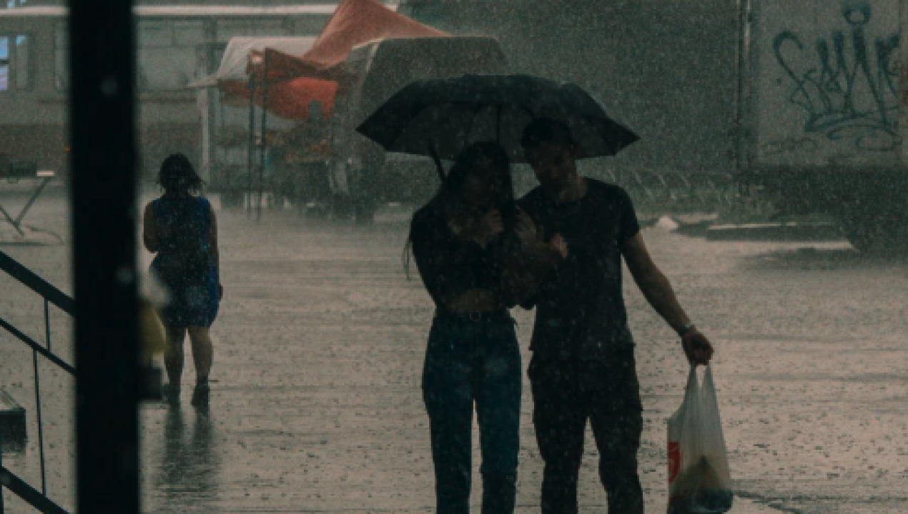 /los-lagos/alarma-meteorologica-en-los-lagos-sistema-frontal-podria-dejar-hasta-120